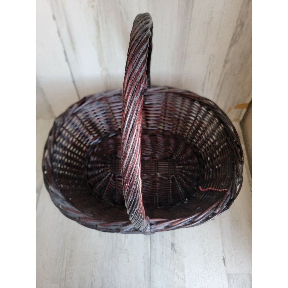 Vintage large‎ brown basket woven picnic home decor